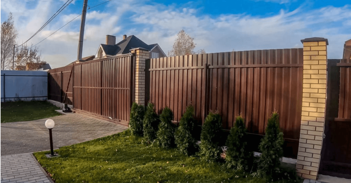 You are currently viewing 4 Benefits of Composite Fencing