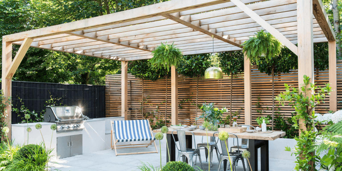 Read more about the article Transform Your Outdoor Space With Creative Ideas For Decorating Your Garden Pergola